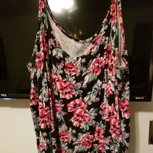 Torrid floral cami size 5
